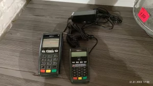 Банковский POS-терминал Ingenico iCT220