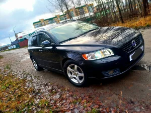 Volvo v50, 2011г
