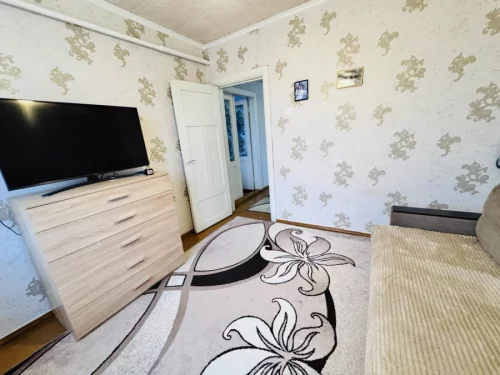 Благоустроенный кирпичный дом с коммуникациями