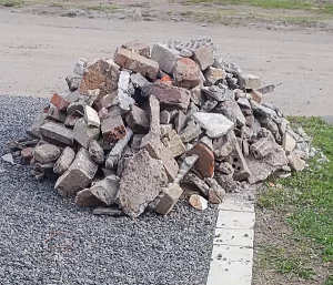 Кирпич битый, 0 р. Самовывоз ул Ревинского. 6