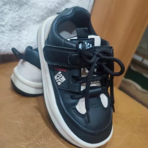 Кроссовки для девочки