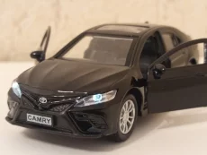 Коллекционная/ детская машинка Toyota Camry