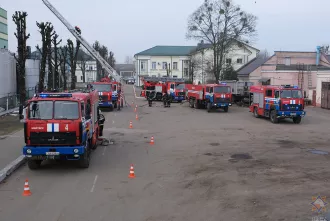 Пожар на заводе биотехнологий: спасатели Бобруйска провели тактико-специальные учения