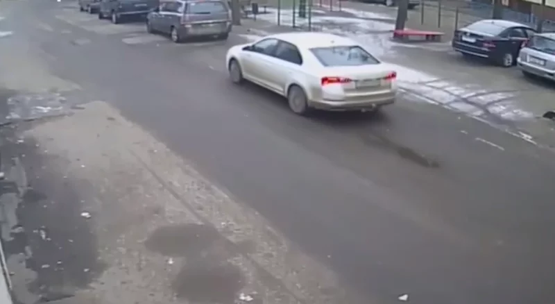 В Бобруйске водитель скрылся после ДТП, а позже заявил, что его машину повредили неизвестные