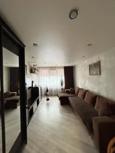 3- комнатная квартира с ремонтом