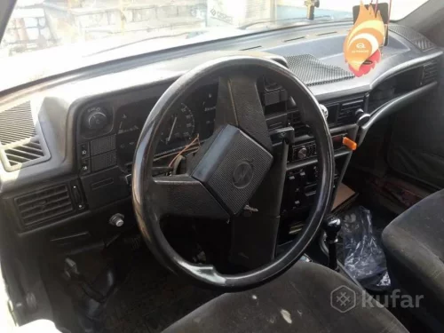 Опель кадет хетчбек двери кришка багажника бампера салон