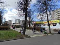 Площадка под фудтрак в проходном месте
