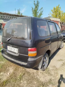 Ниссан Серена 2.0 бензин