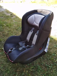 Автомобильное кресло Chicco 9-18 кг