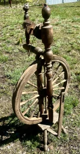 Старинная прялка