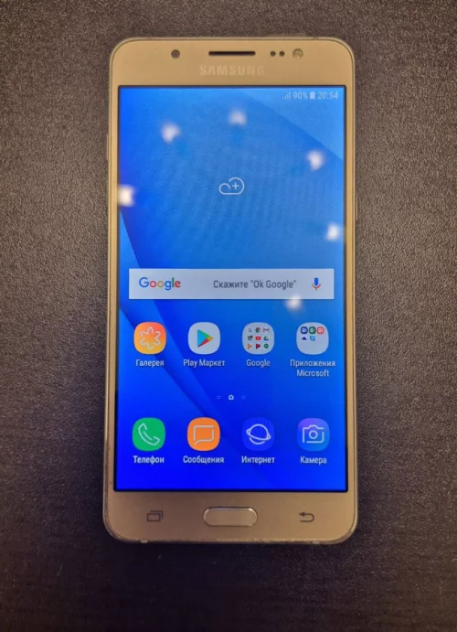 Смартфон Samsung J510FN