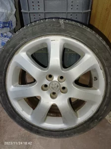 Литый диск R17, Тойота