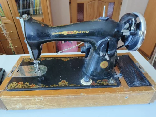 Швейная машина б\у