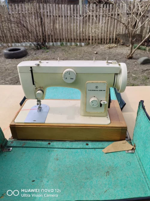 Швейная машинка