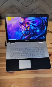 Ноутбук ASUS
