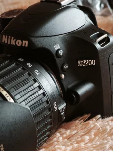 Nikon D3200 Kit 18-55mm VR + Tamron AF 18-200mm