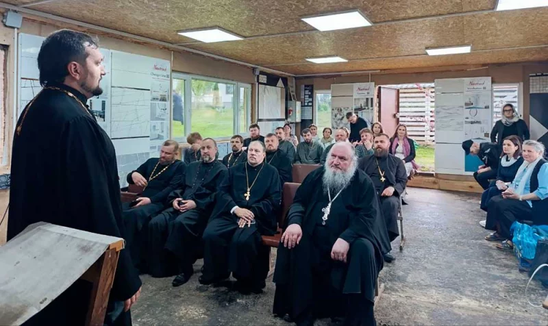 Эксперты размышляли о современных методах духовного просвещения