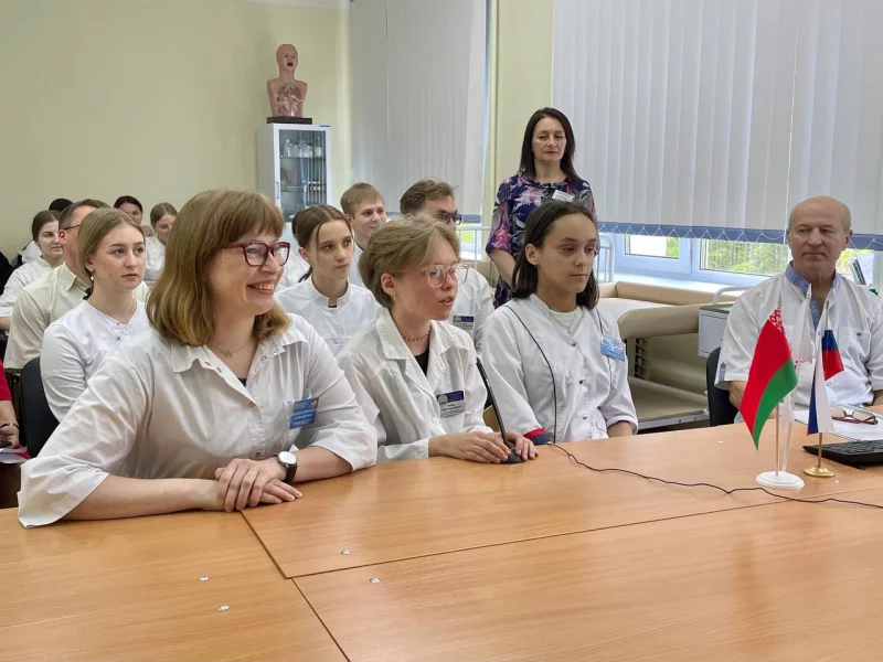 В преддверии Дня медицинского работника медколледжи Бобруйска и Тольятти провели телемост