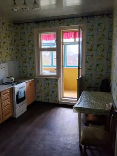 1 комнатную квартиру на длительный срок