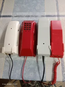 Телефоны проводные разные