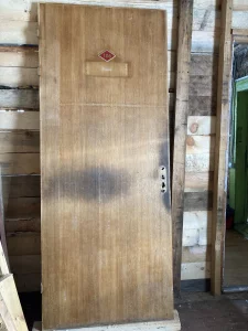 Дверь входная с коробкой