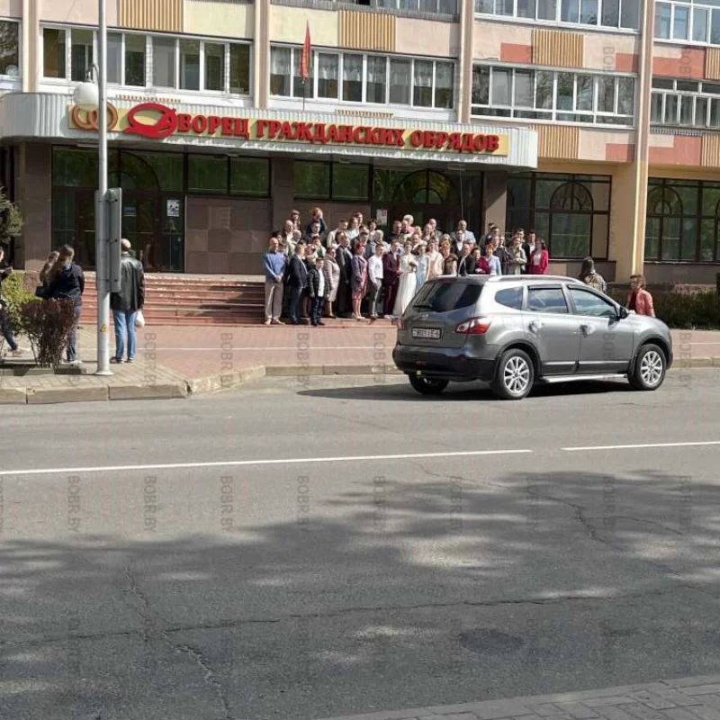 Ах, эта свадьба, свадьба пела и плясала! 