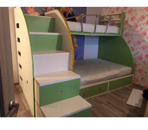 Кровать двухьярусная