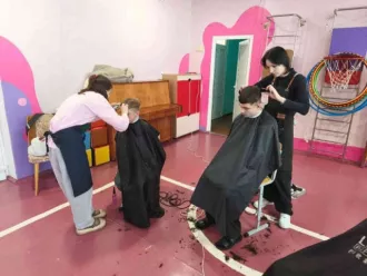 Учащиеся Бобруйска отточили мастерство и подарили внимание детям из детского дома