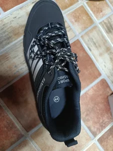 Продам  кроссовки