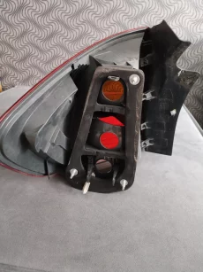 Задний правый фонарь