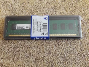 Память Kingston DDR3 4gb