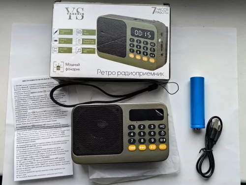 Портативное FM радио (BT MP3 USB MicroSD запись фонарик)