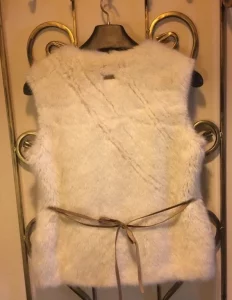 Меховая жилетка Barts fur delux (Spain) из искусственного меха.