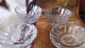 Стеклянные вазочки с крышкой