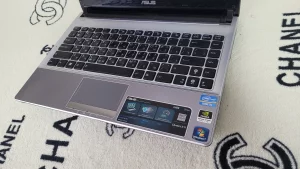 ASUS Intel i5 GT520M 1GB 640GB