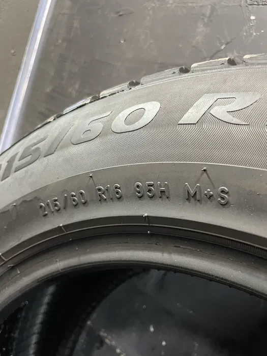 Pirelli Sottozero 215/60 R16