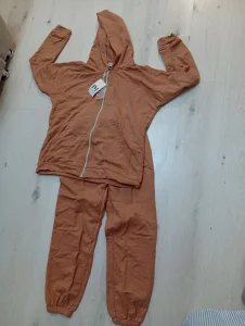 Новый спортивный костюм 44-46