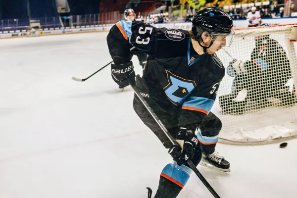 «Динамо-Шинник» в эпическом овертайме одолело «Академию СКА»: Бобруйск взорвался от хоккейного триумфа 4:3