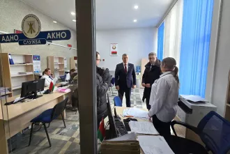 Министр юстиции проверил работу с обращениями граждан в Бобруйске