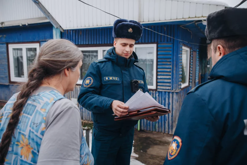 «Частая причина пожаров – бобруйчане, которые пьют и курят в постели». Сотрудники МЧС провели профилактический рейд