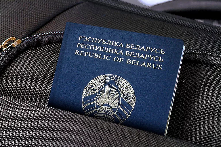 Белорусам придется рассказывать о себе на латвийской границе