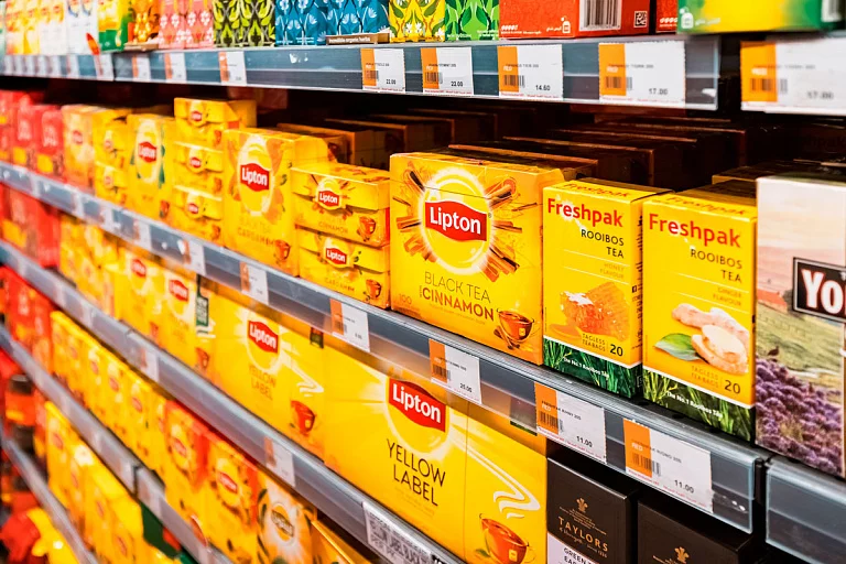 Производитель чая Lipton и средств Domestos уходит из Беларуси – чем заменят