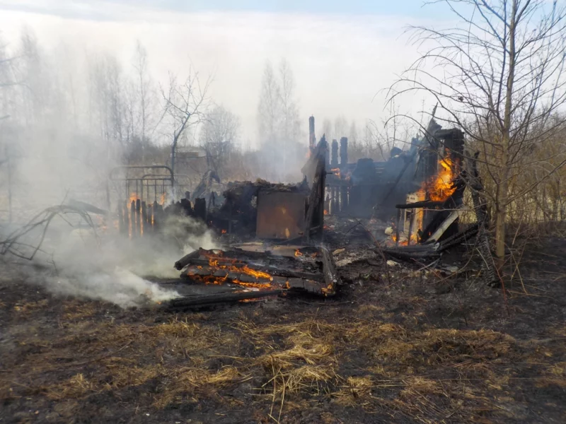 Минус три строения на районе