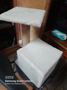 Домик с когтеточкой для кота или кошки. 50 р