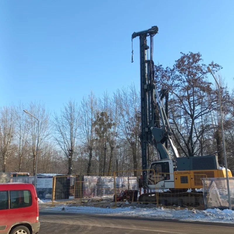 Что-то строят