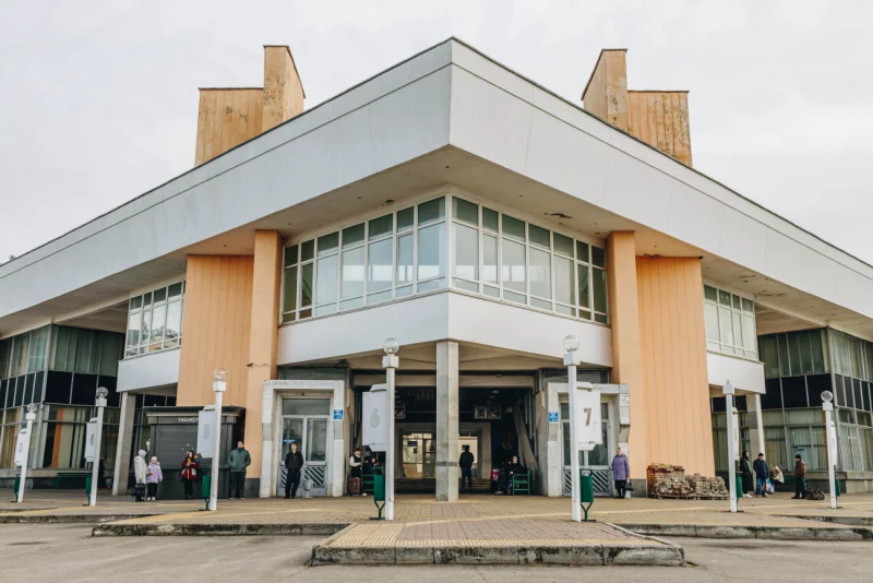 В духе стильных 80-х: почему не нужно откладывать туристический визит на Бобруйский автовокзал