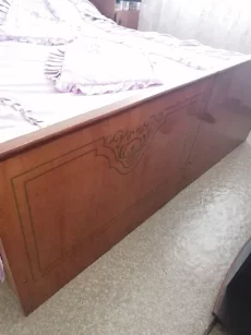 Двуспальная кровать 100 рублей