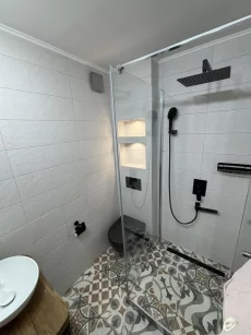 В продаже трехкомнатная квартира с ремонтом