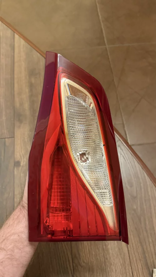 Фонарь крышки багажника Chevrolet Equinox 2020 . Правый . Оригинальный