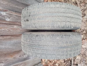 Пара уставших покрышек Бел 77 размер 225/70/R15С